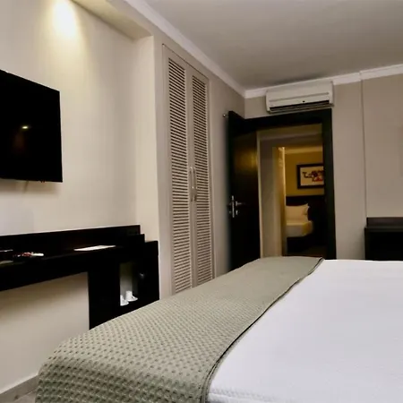 Goecek Random By Lookbookholiday Hotel *